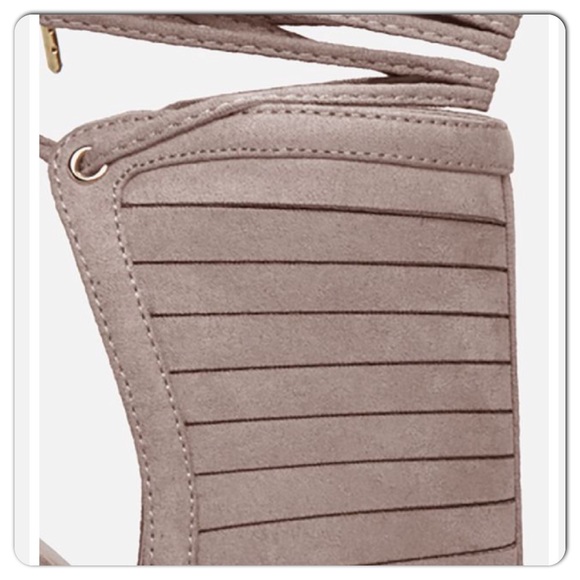 NWT Heeled sandal taupe - Picture 3 of 5